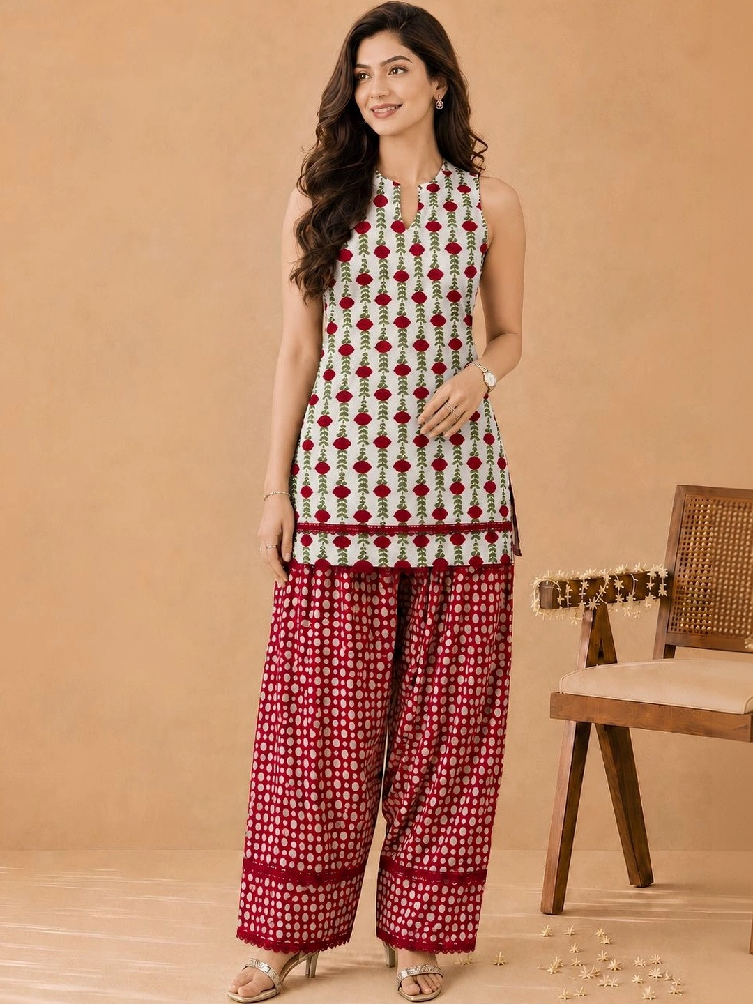 KAORI BY SHREYA AGARWAL Women Floral Printed Kurta with Polka Dots Farshi Salwar