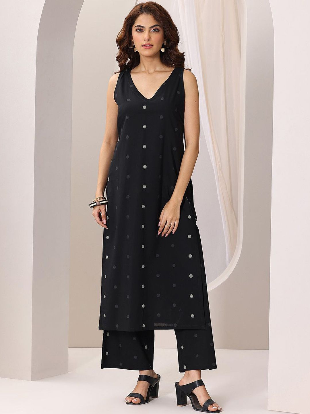 Libas Women Printed Regular Kurta with Palazzos