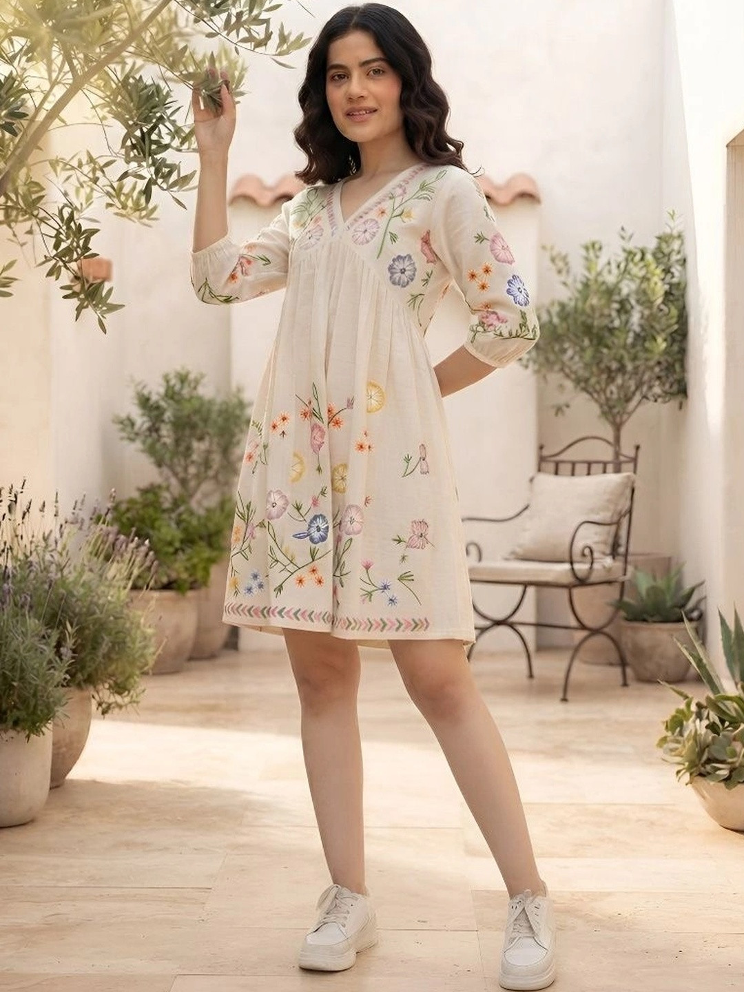 PRESHA Floral Embroidered V-Neck Pure Cotton Empire Kurti