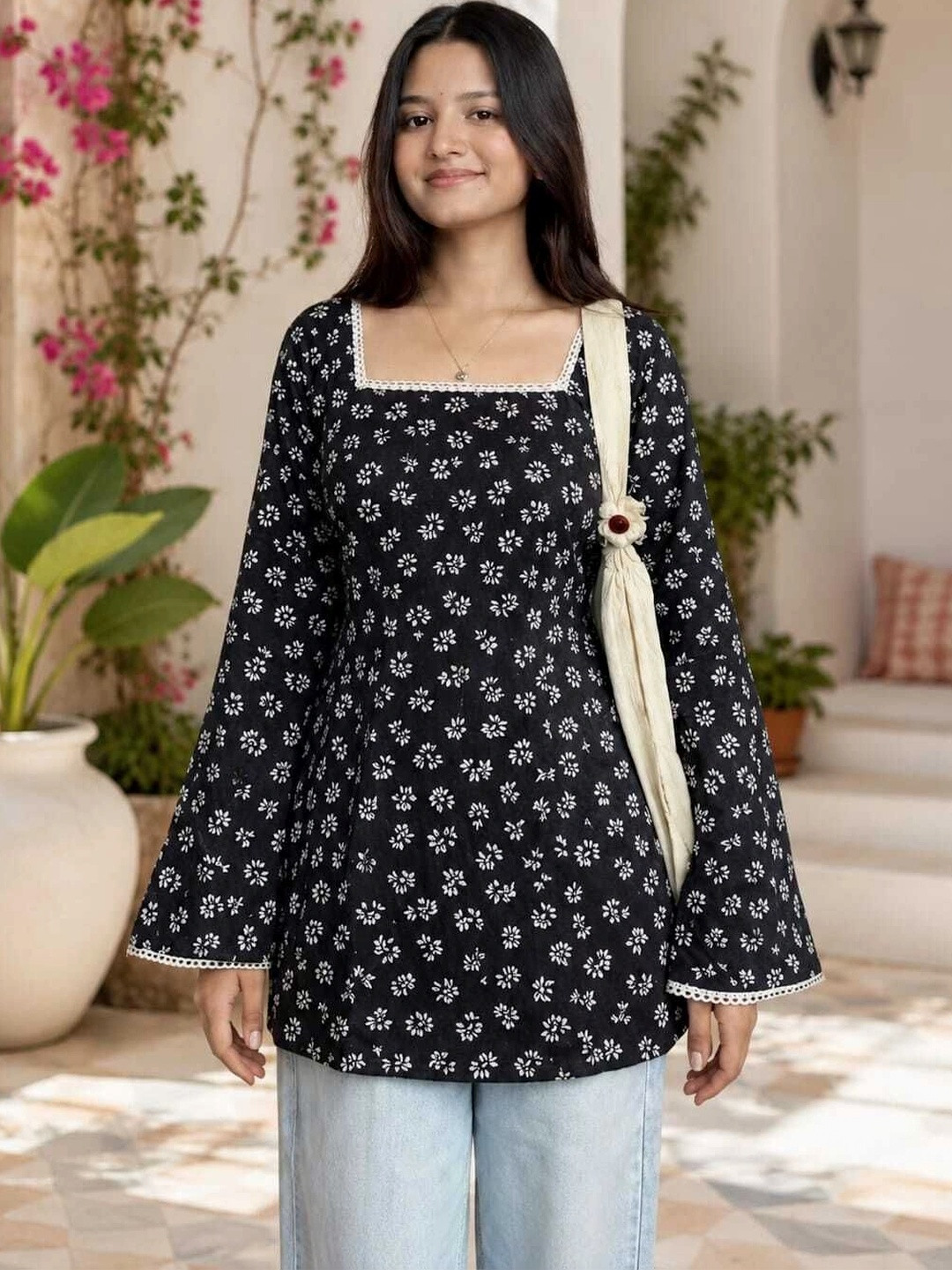 HANDICRAFT VASTRA Floral Printed Square Neck Flared Sleeves Kurti