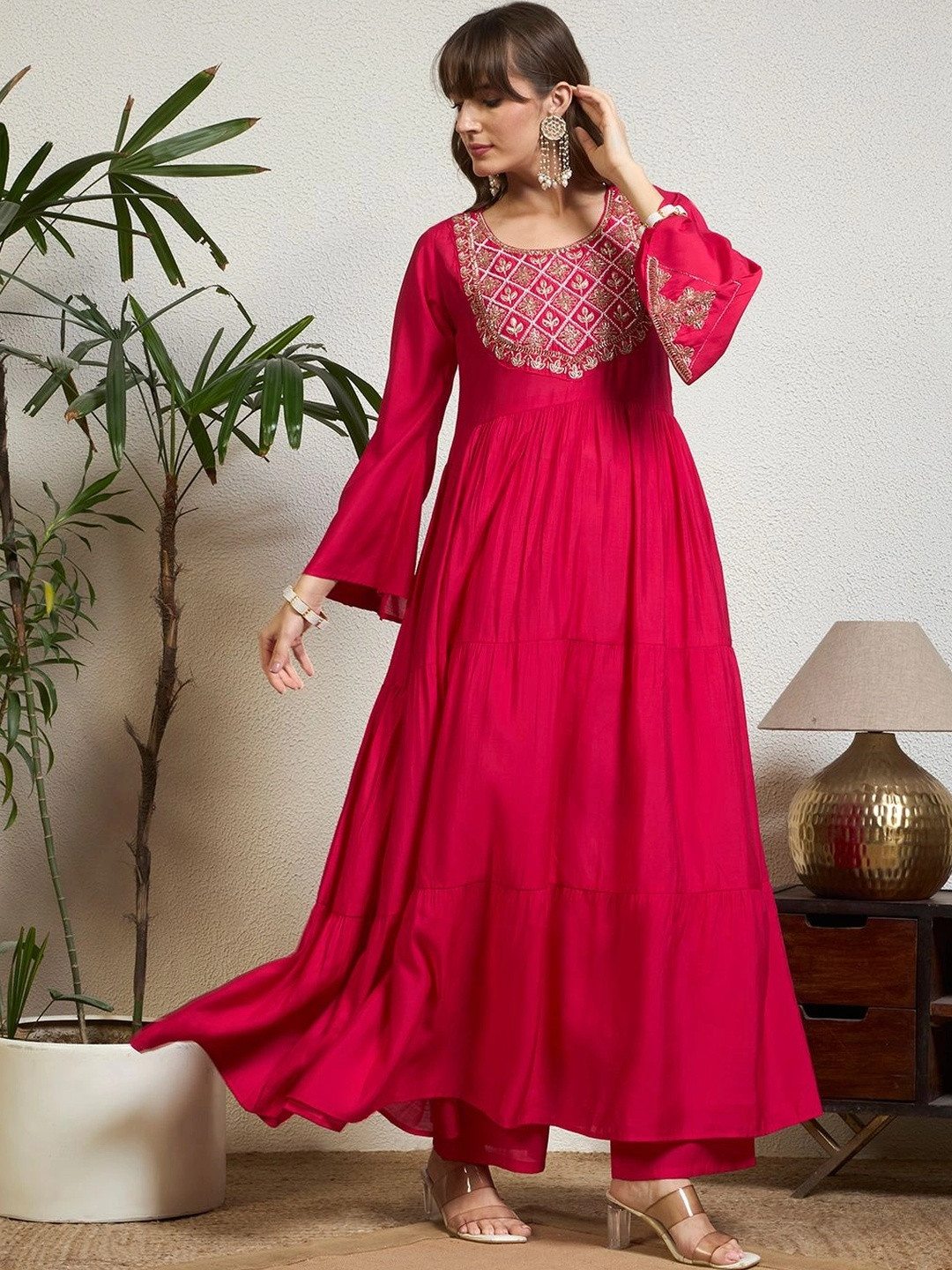 Honky Tonky Women Ethnic Motifs Embroidered Tiered Thread Work Kurta with Trousers & With Dupatta