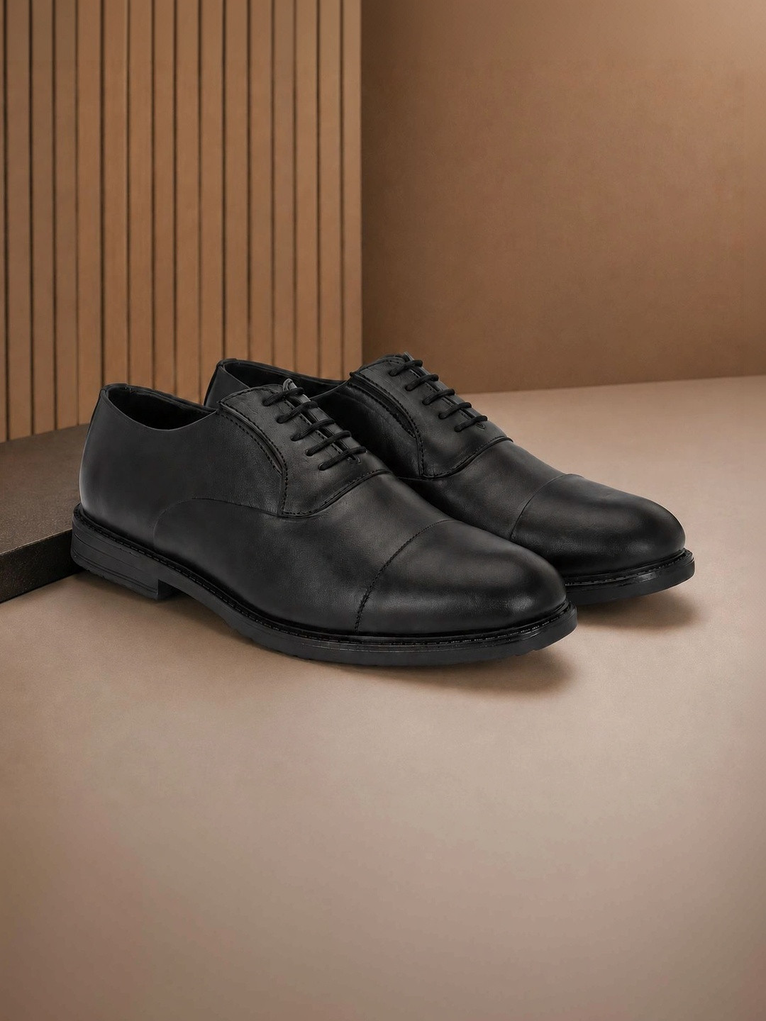 Lushwalk Men Leather Round Toe Lace-Ups Oxfords Formal Shoes