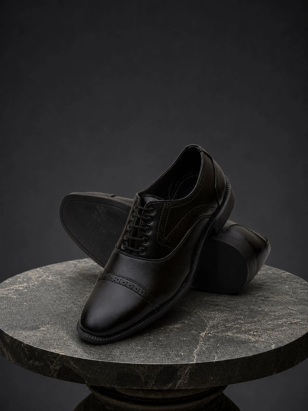 Lushwalk Men Leather Round-Toe Formal Shoes