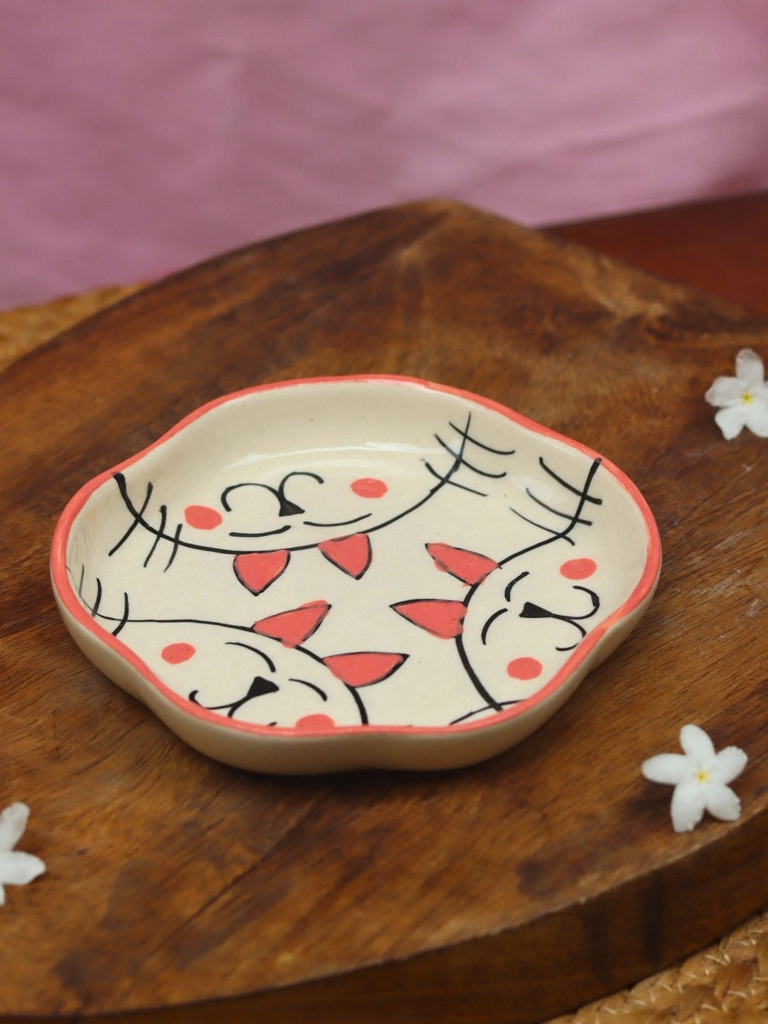 WEAVING HOMES Cream Color & Green Printed Ceramic Desert Plate