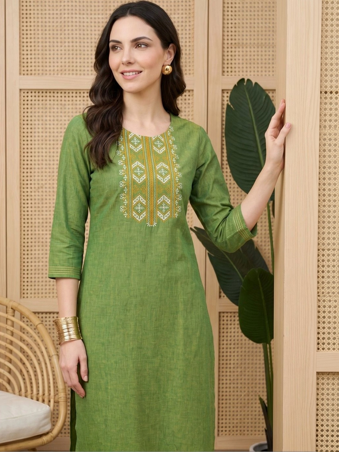 Anouk Women Ethnic Motifs Embroidered Thread Work Kurta