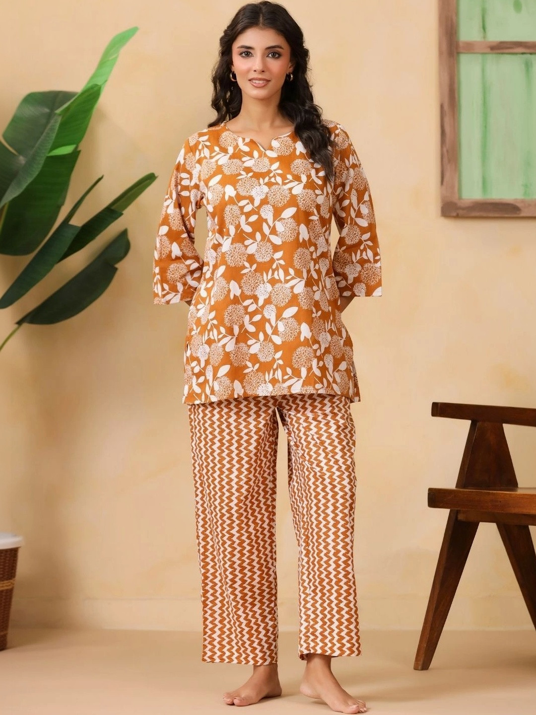 Vyom Tara Women Floral Printed Regular Pure Cotton Kurta with Palazzos Co-ords Set