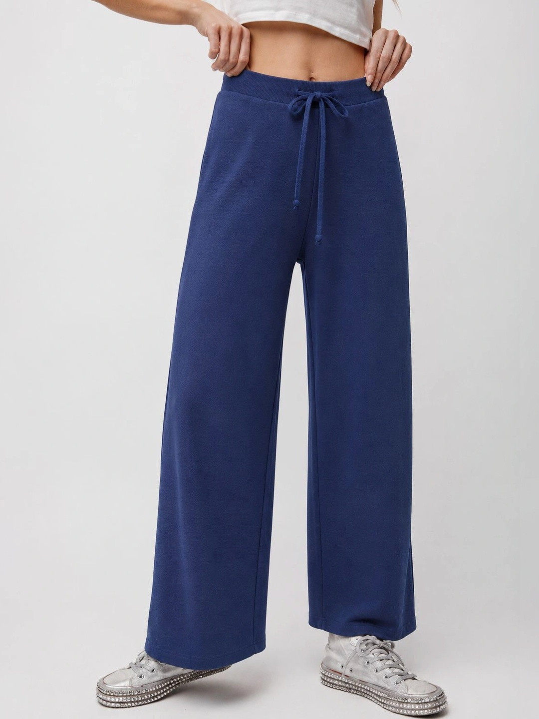 SASSAFRAS Women Mid-Rise Track Pants