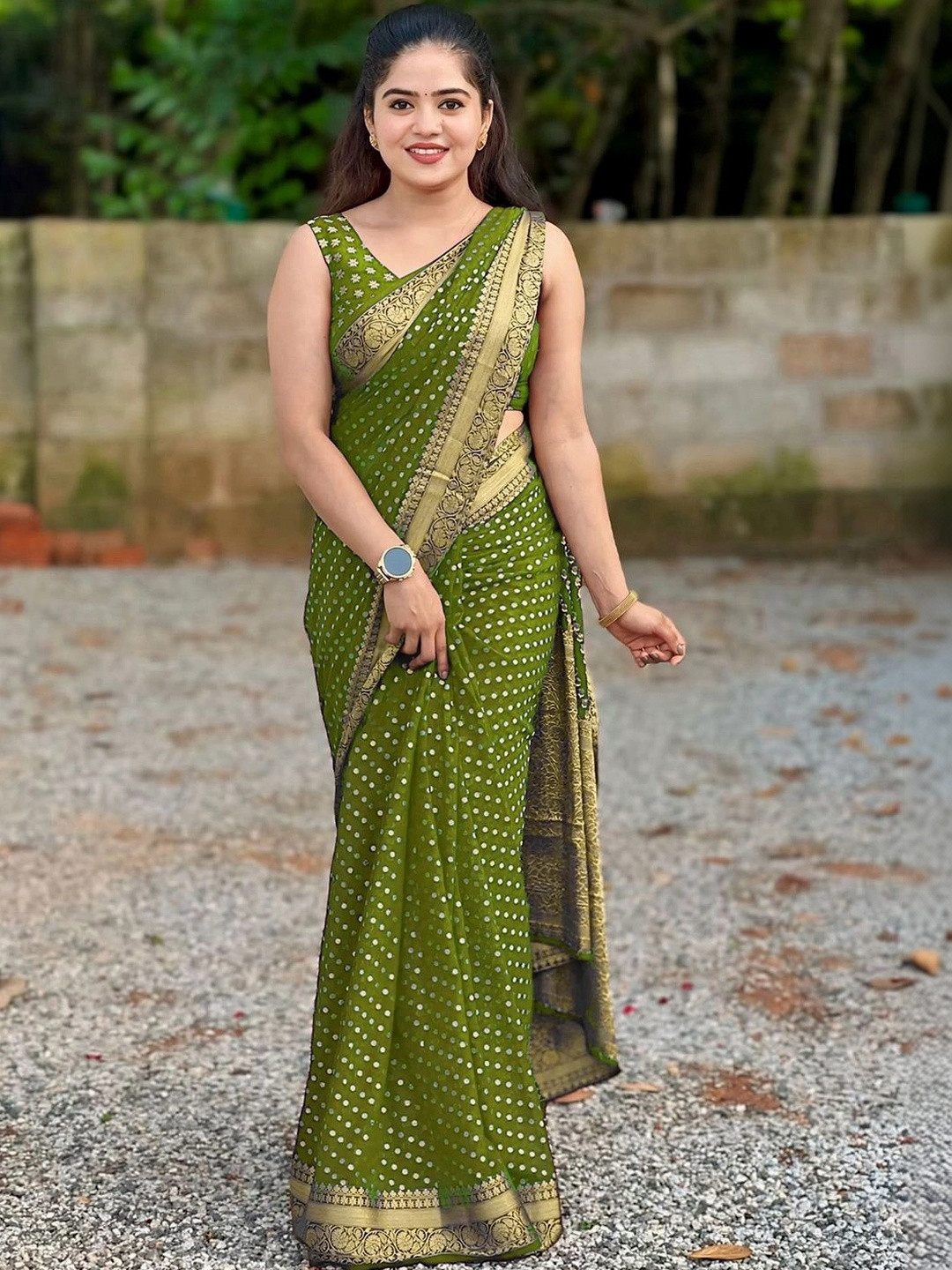 SANISA Women Polka Dot Zari Silk Blend Saree