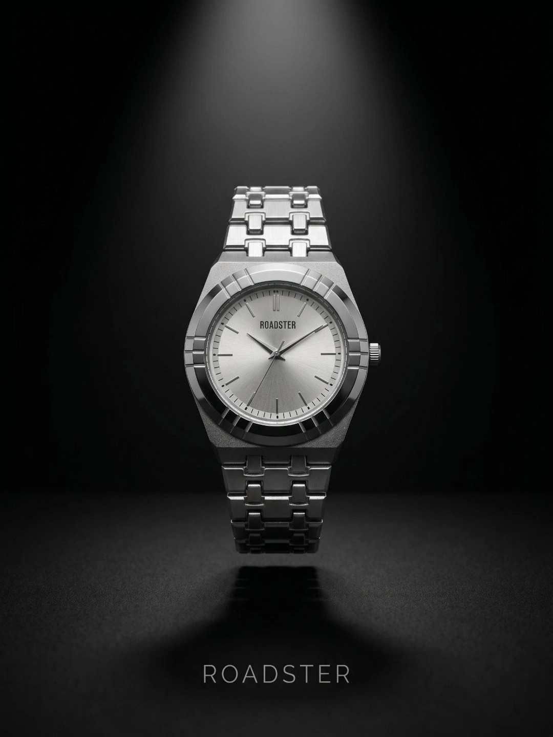 Roadster Men Dial & Stainless Steel Bracelet Style Straps Analogue Watch 2526-SC-RS-1.