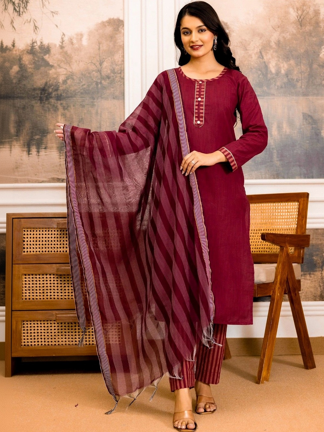 Ibrana Women Ethnic Motifs Regular Thread Work Kurta with Trousers & With Dupatta