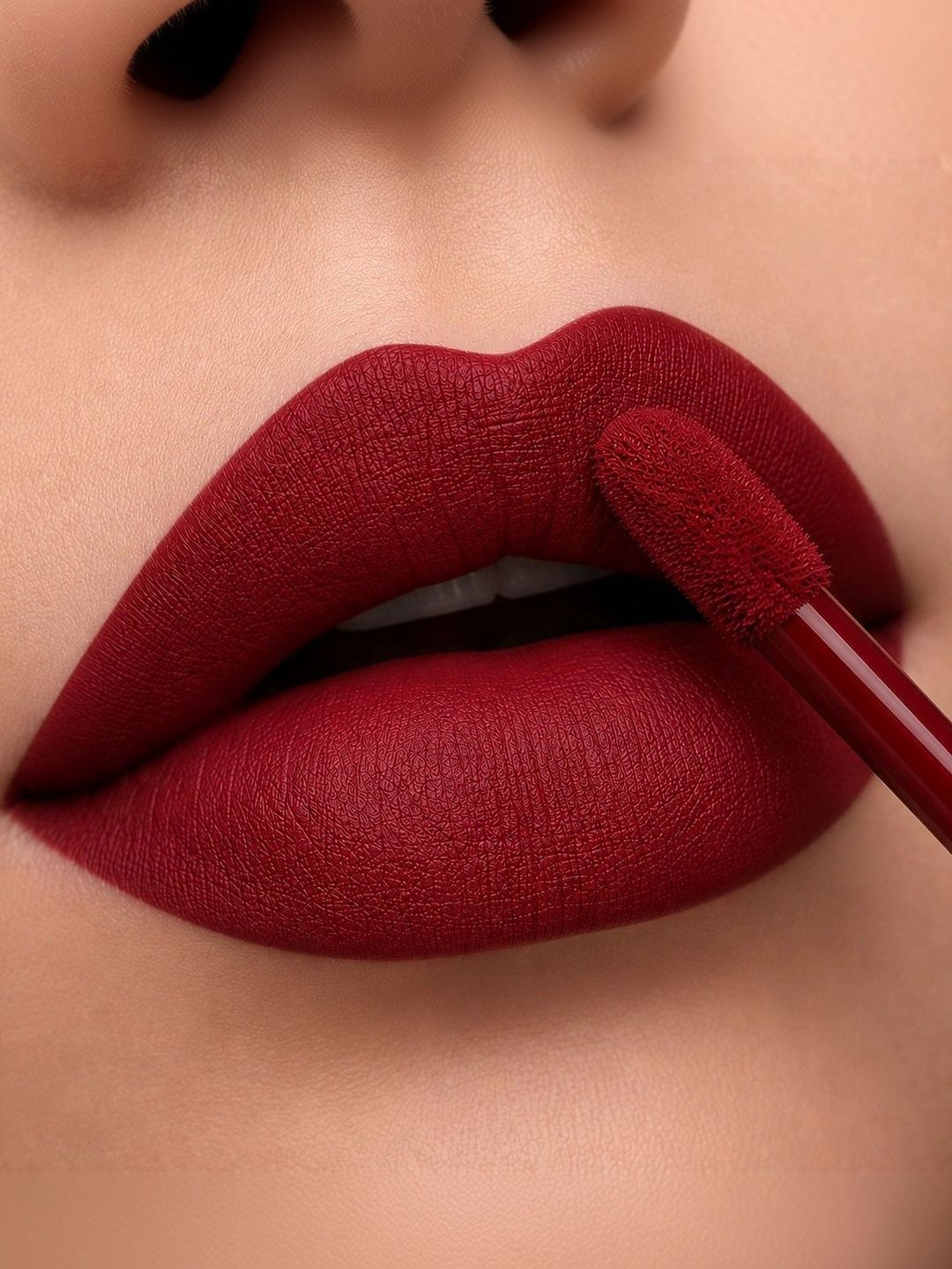 BELLABLOOM Liquid Matte Lipstick - 5 ml - Dark Red 01