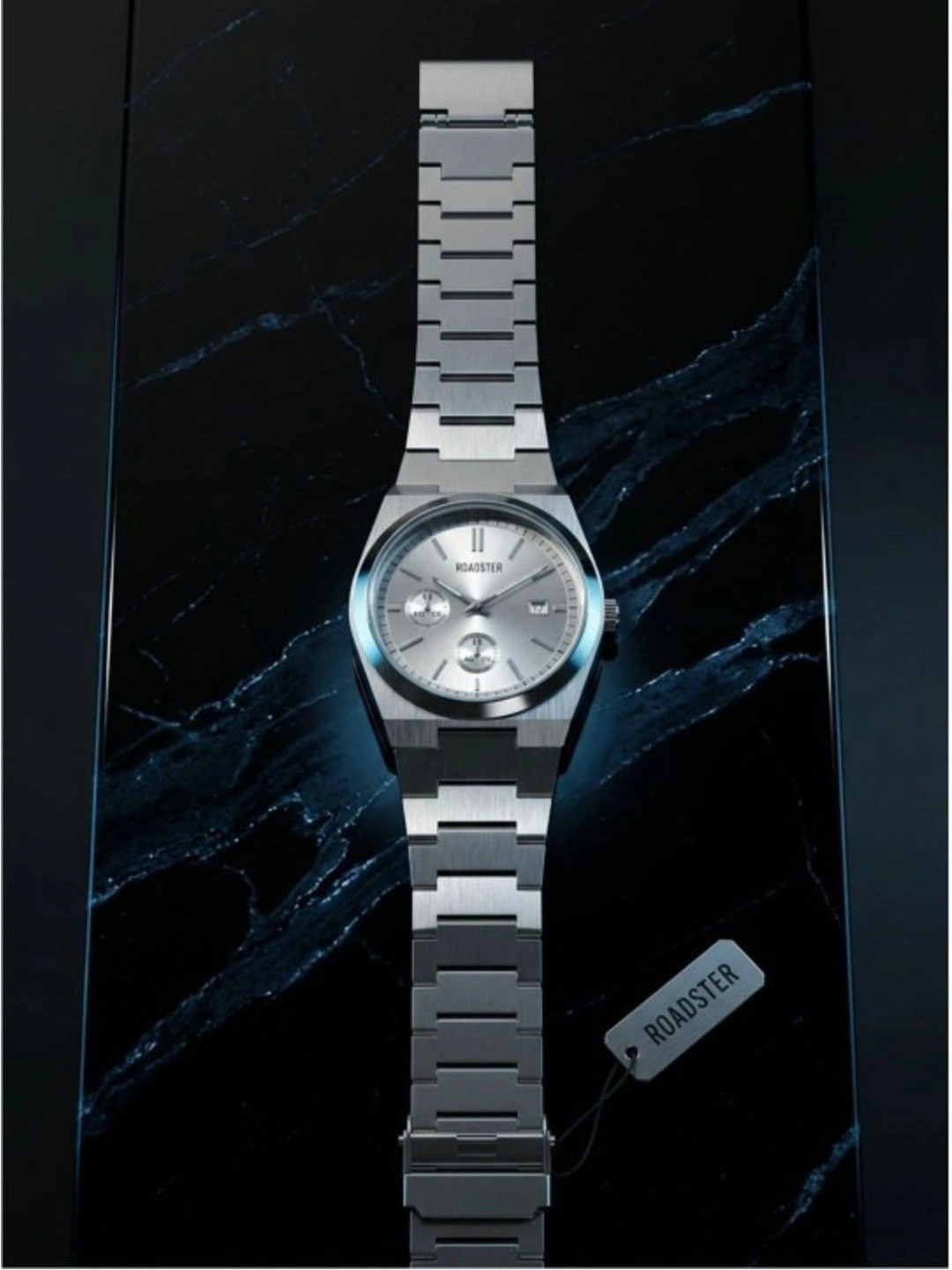 Roadster Men Dial & Stainless Steel Bracelet Style Straps Analogue Chronograph Watch 2526-SC-RSD.