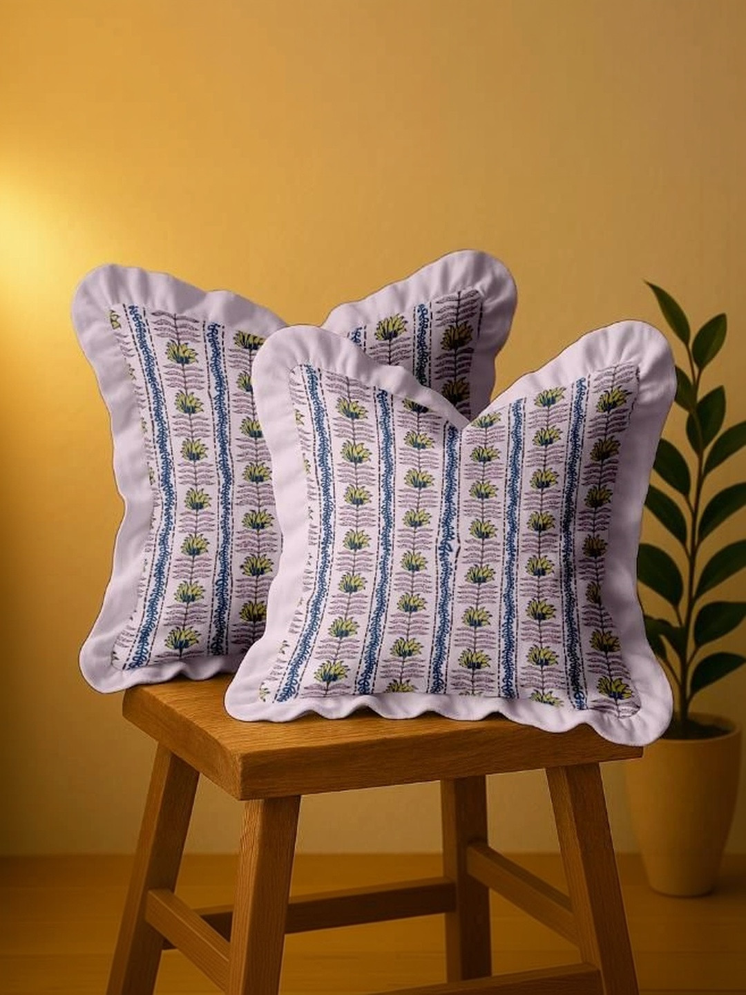 Vargottam Pink Set of 2 Floral Square Cushion Covers