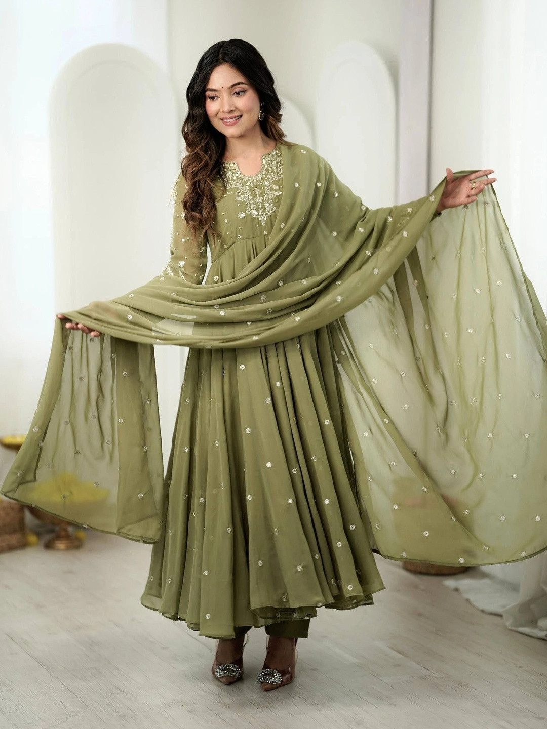 VastraBazaar Women Ethnic Motifs Embroidered Empire Sequinned Silk Georgette Kurta with Trousers & With