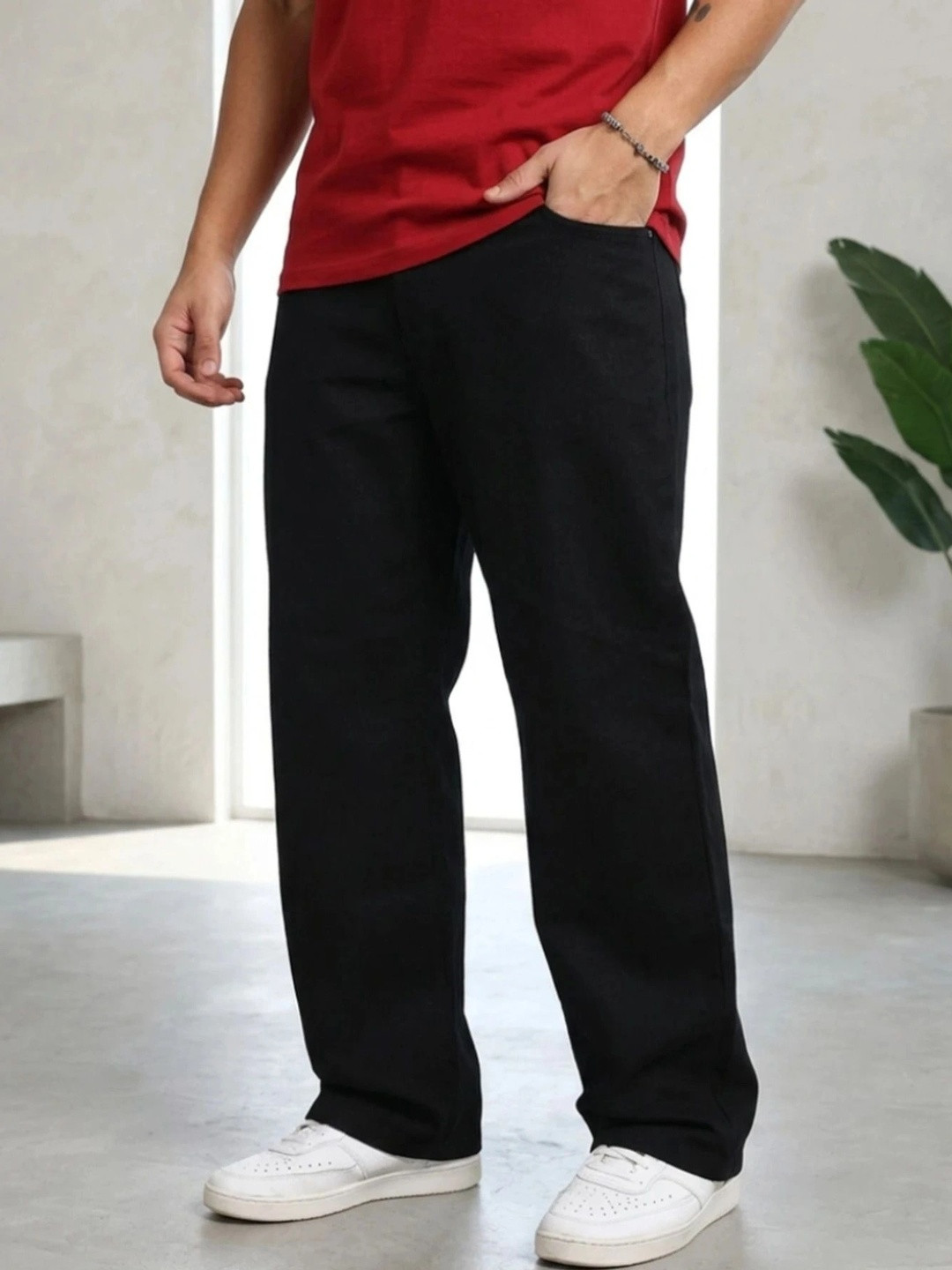 MONTREZ Men Straight Fit Mid-Rise Jeans