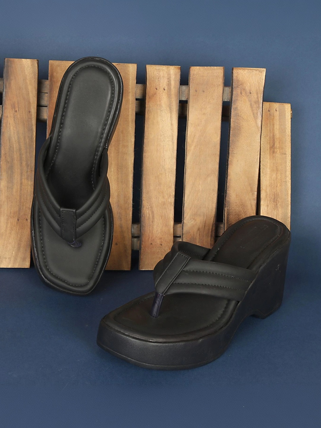 DressBerry PU Wedge Sandals