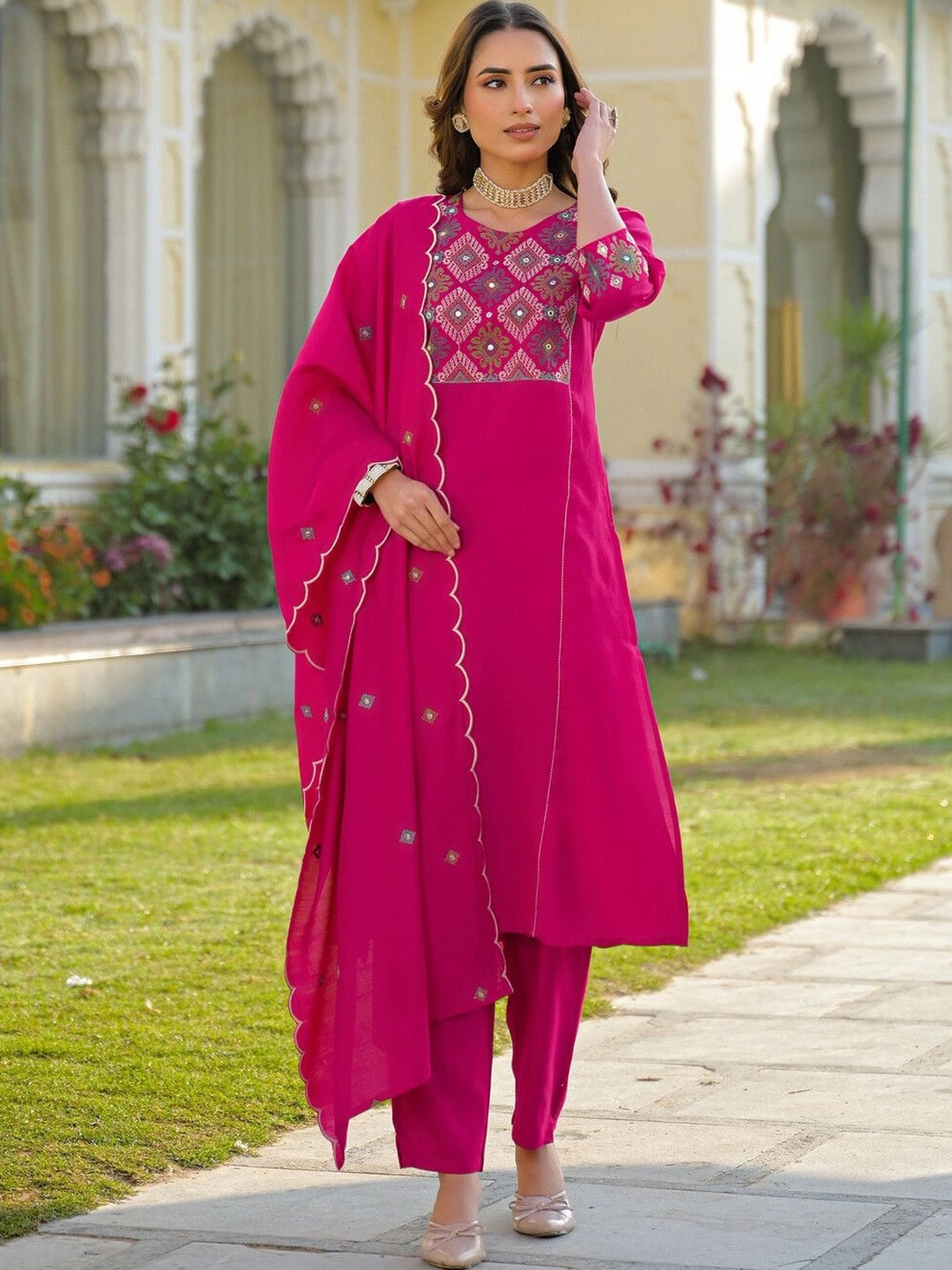SKYLEE Women Ethnic Motifs Embroidered Regular Thread Work Pure Silk Kurta with Trousers & With Dupatta