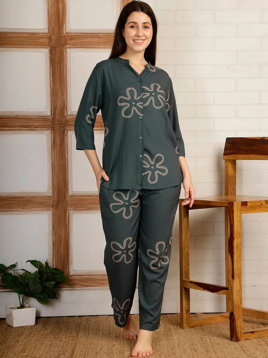Smarty Pants Women Printed Night suit