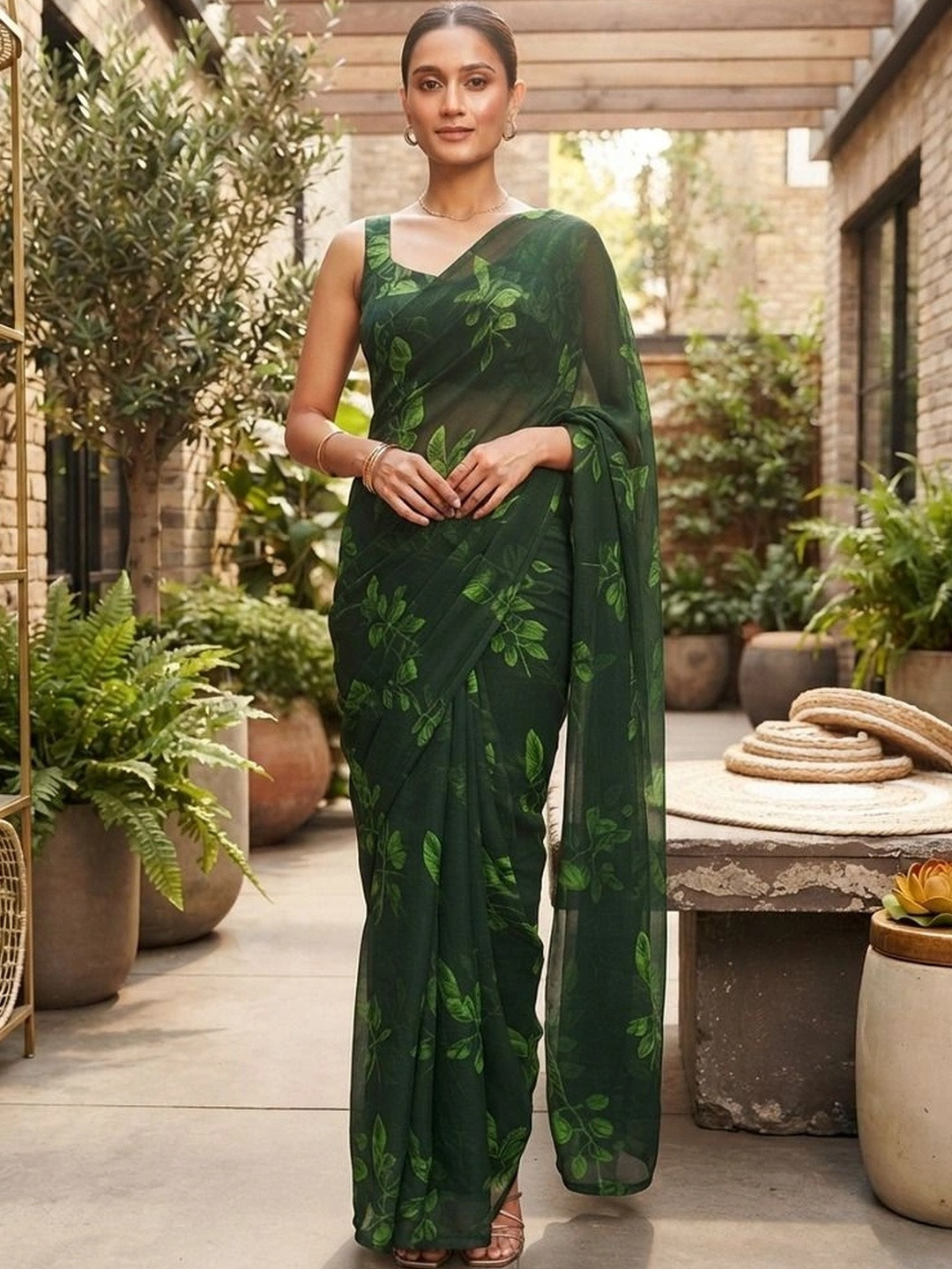 RegalDrapes Floral Poly Georgette Saree
