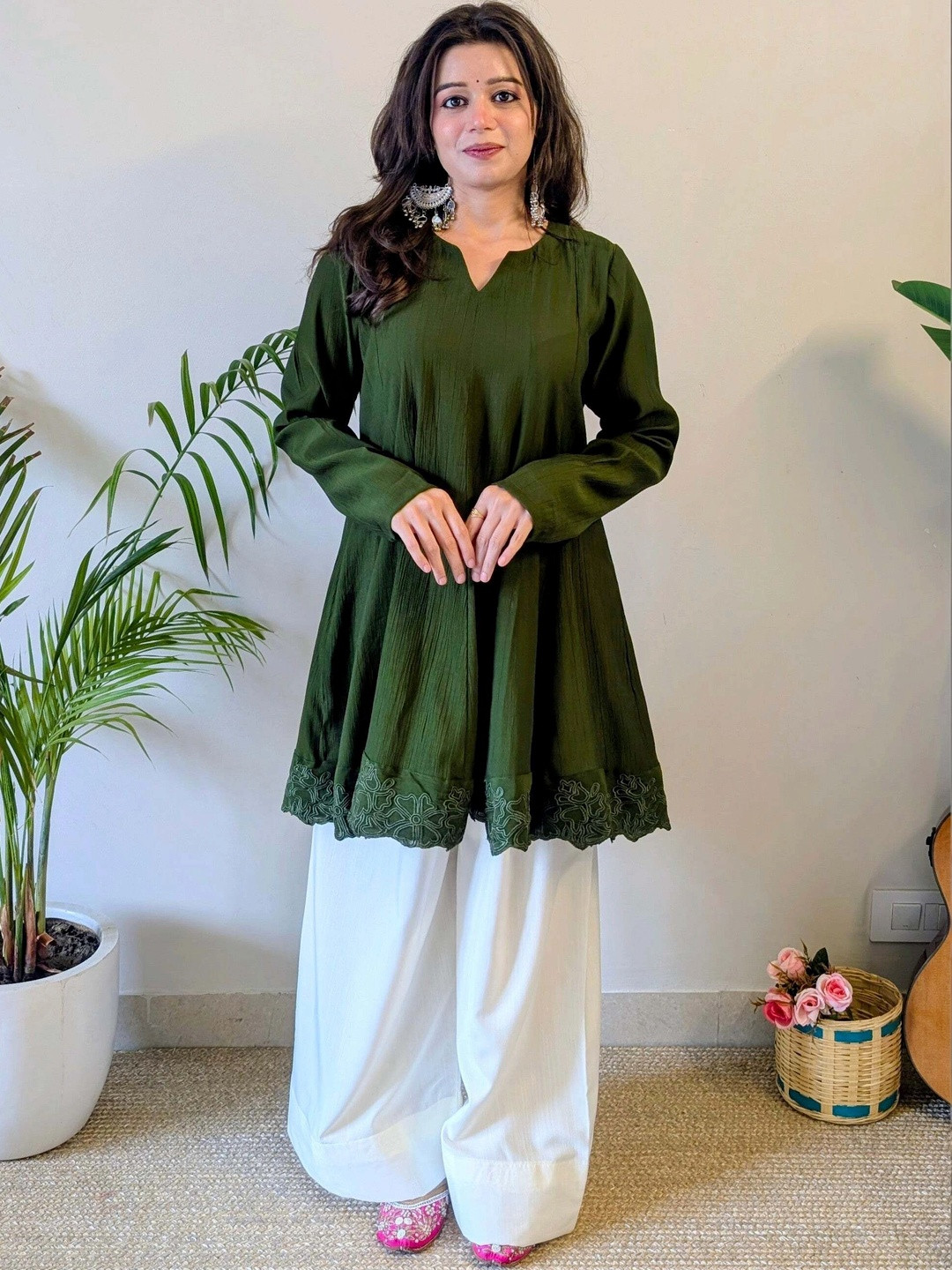 Mitus couture Women Regular Thread Work Chanderi Cotton Kurta with Palazzos