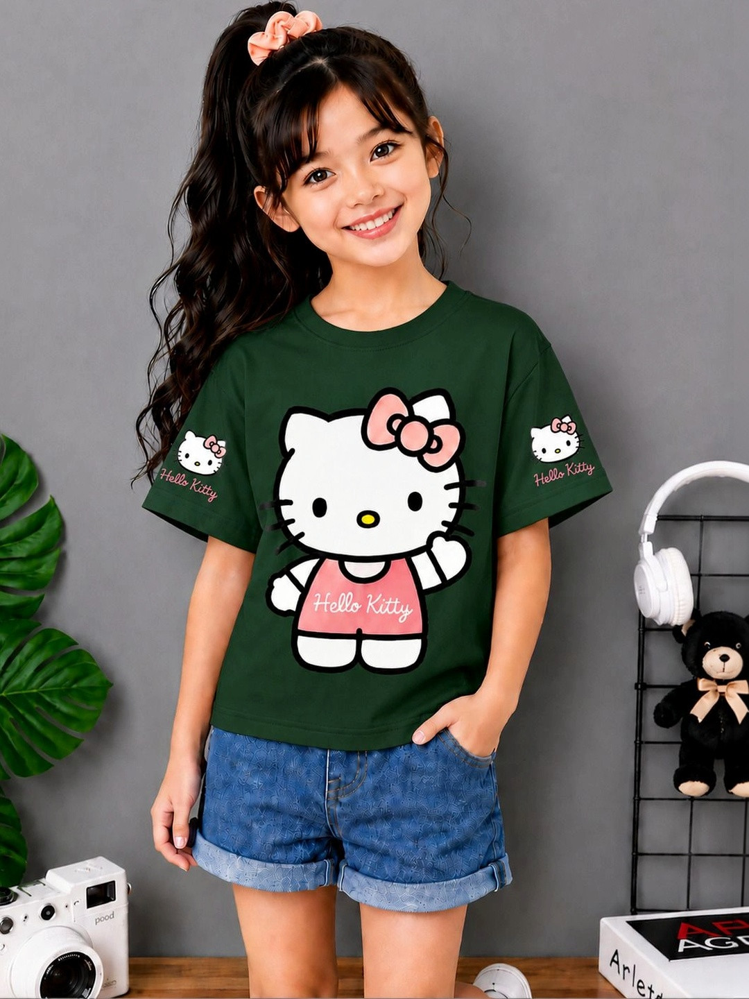 YK Kids Hello Kitty Printed T-shirt