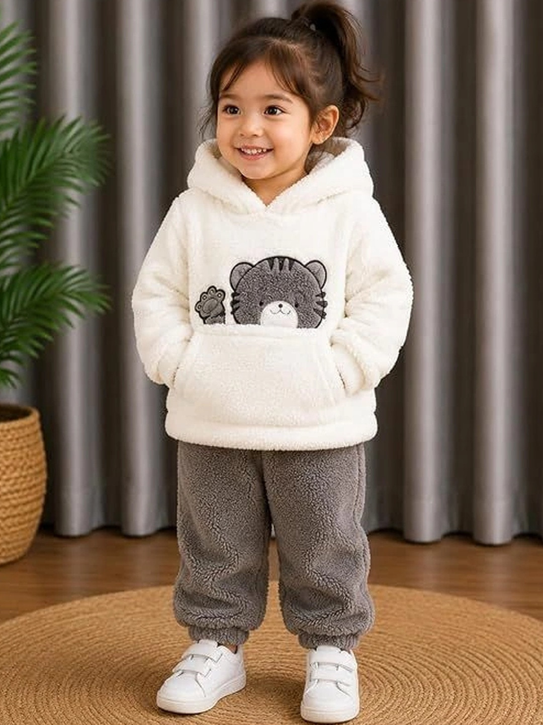 BUCCLY Unisex Kids Printed Joggers Set