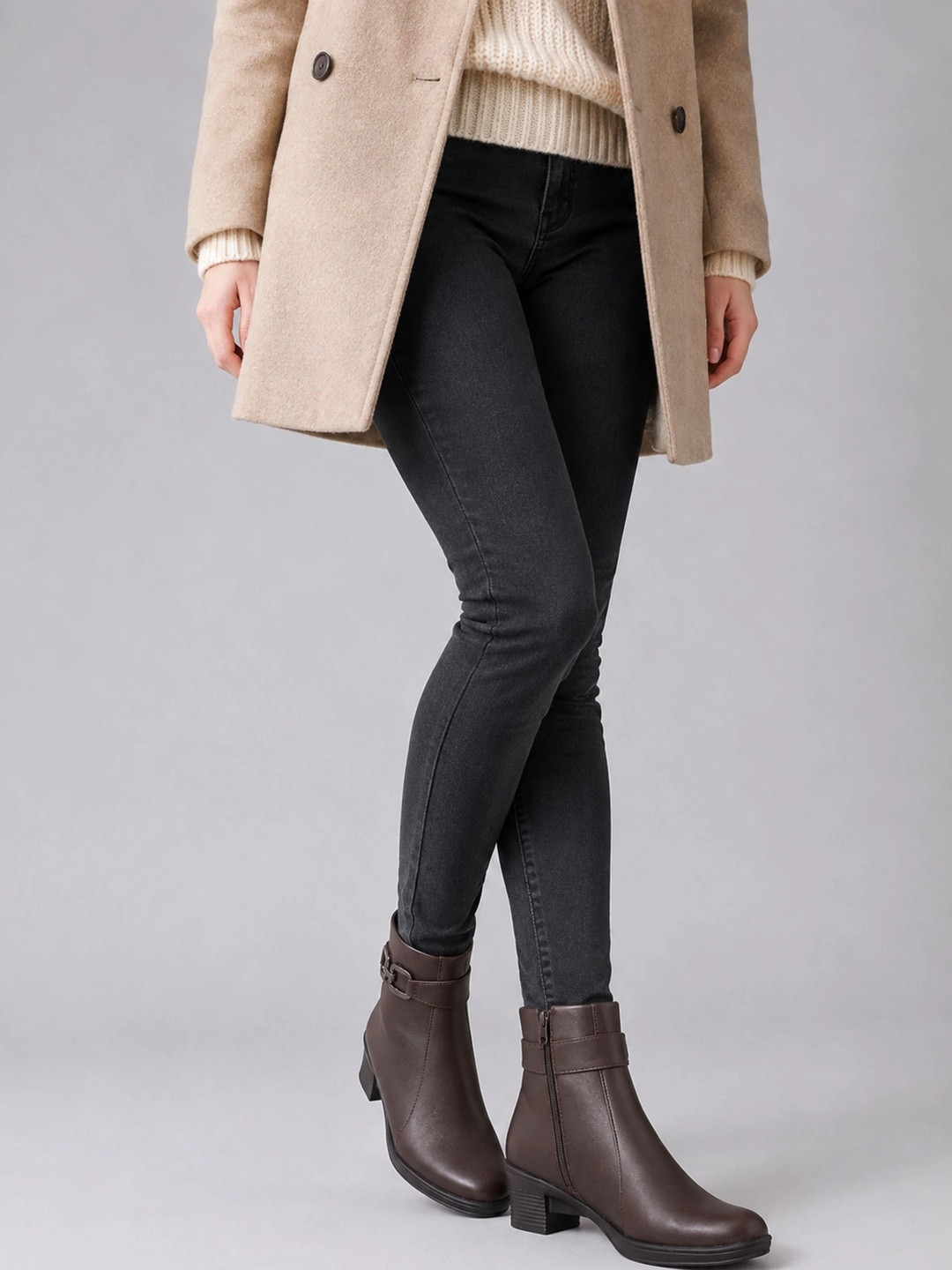 Colo Women Round Toe Zip Regular Boots