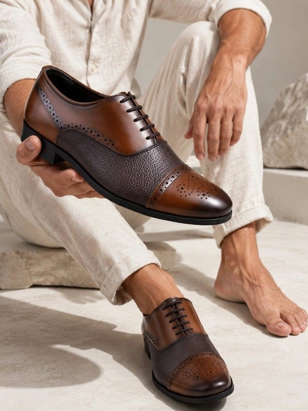 INVICTUS Men Textured Round Toe Lace-Ups Formal Oxfords Shoes