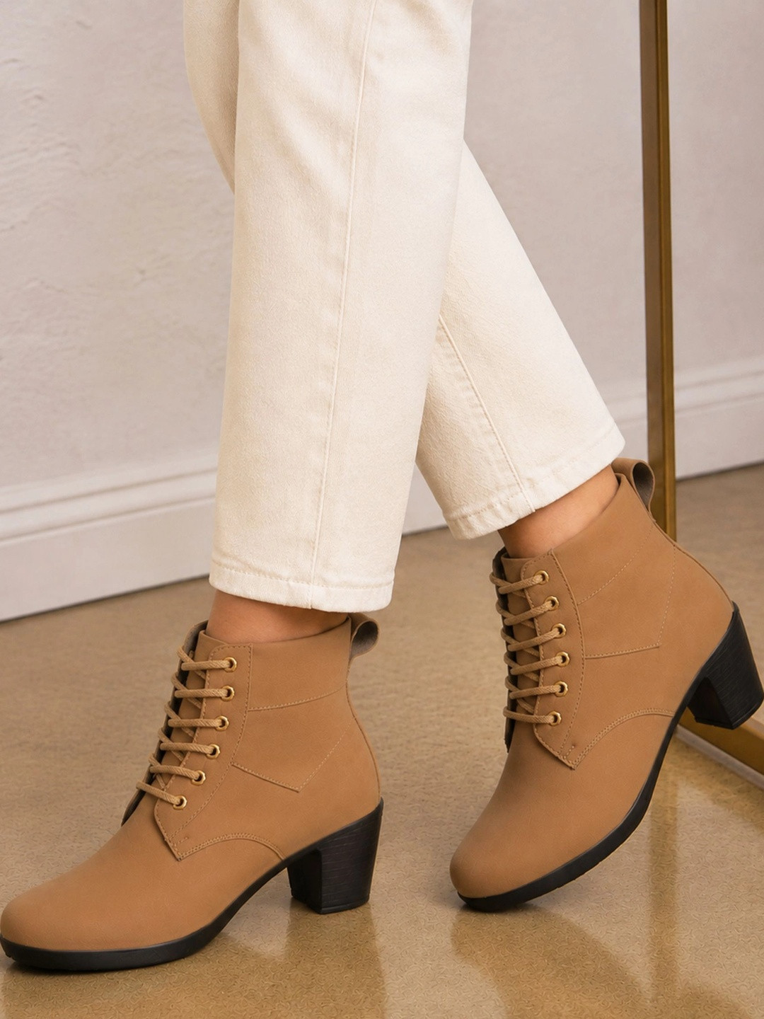 The Roadster Lifestyle Co Women Round Toe Lace-Ups Regular Boots