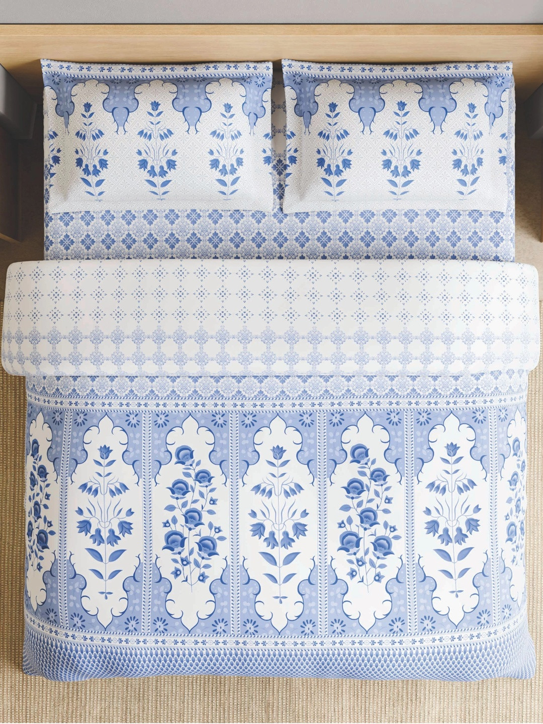 SPACES Blue & White Floral 210 TC Bedsheet with 2 Pillow Covers
