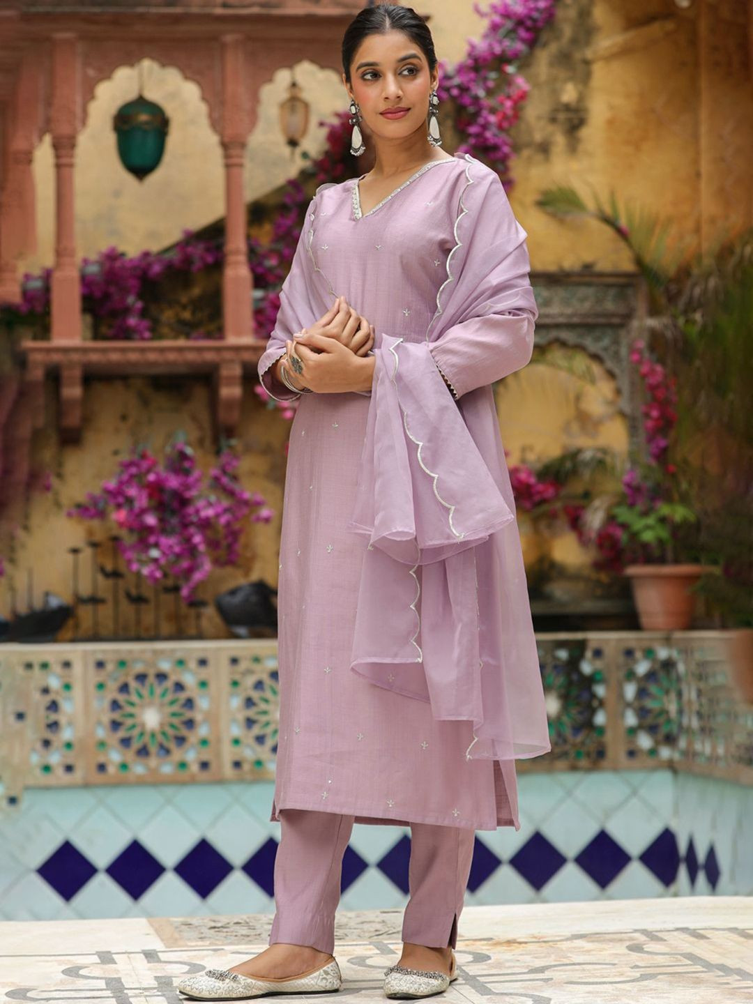 Laxmichhaya Women Lavender Silk Blend V-Neck Straight Ethnic Kurta with Trouser & Dupatta