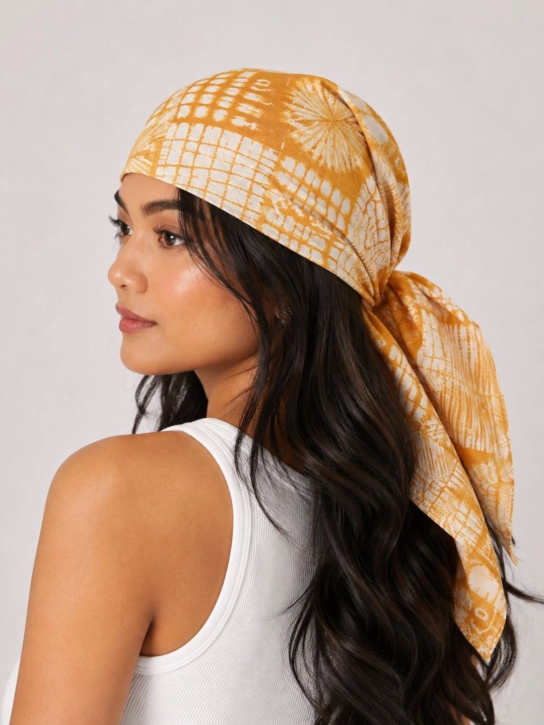 Ravaiyaa Women Yellow & White Shibori Dyed Pure Cotton Bandana