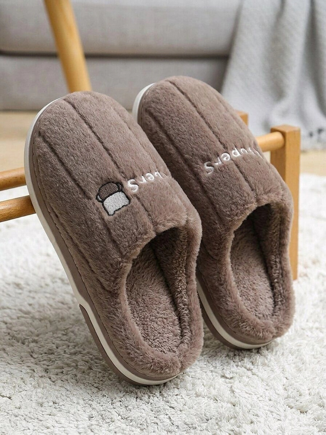 SZN Women Embellished Room Slippers