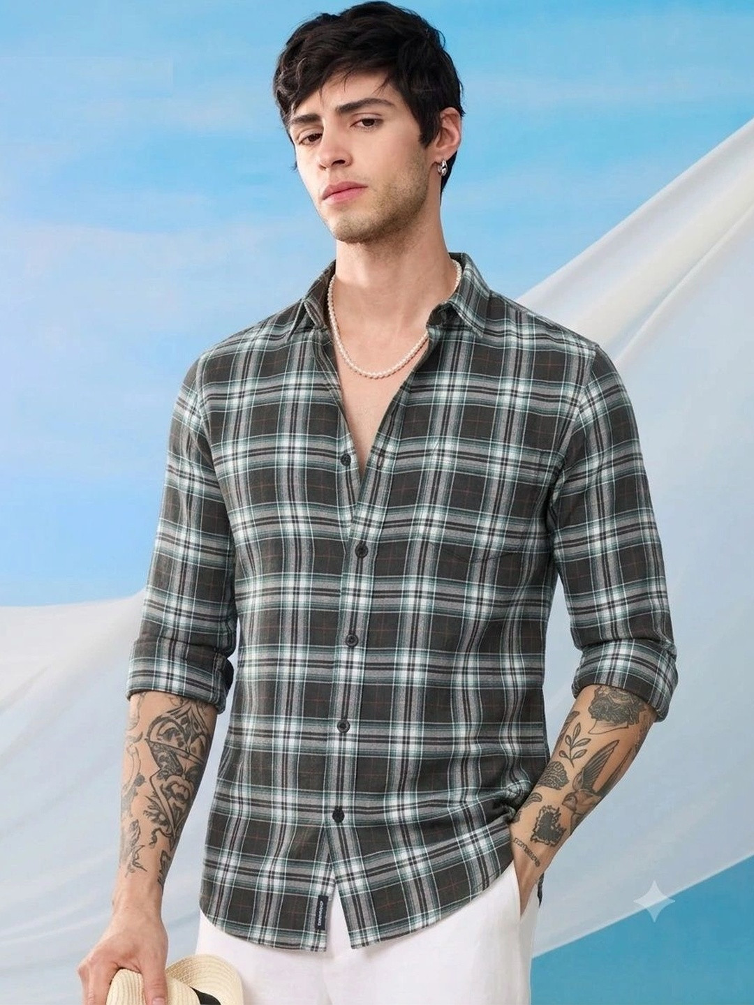 Metronaut Men Classic Checked Casual Shirt