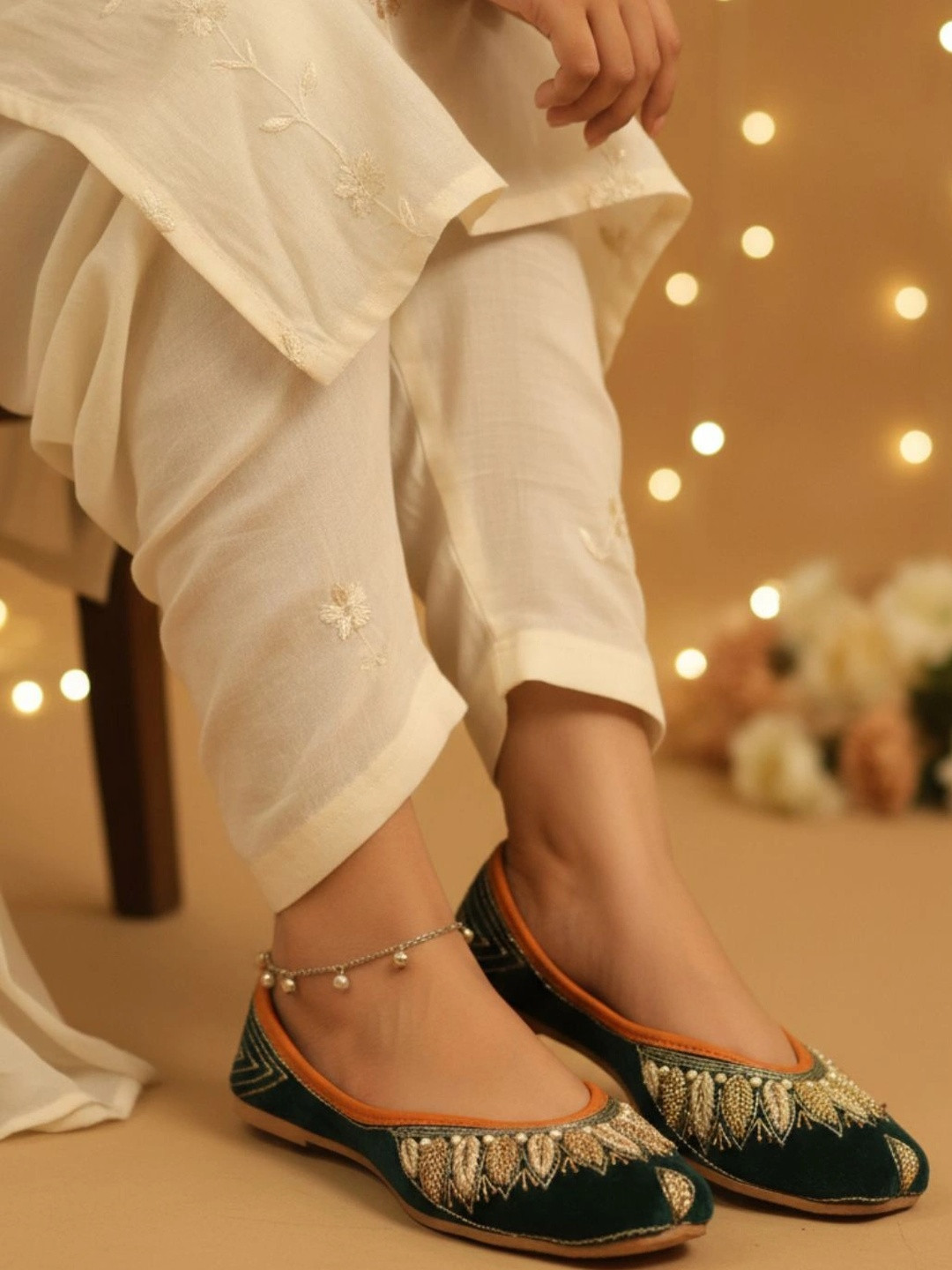 Anouk Women Embellished Ethnic Mojaris Flats