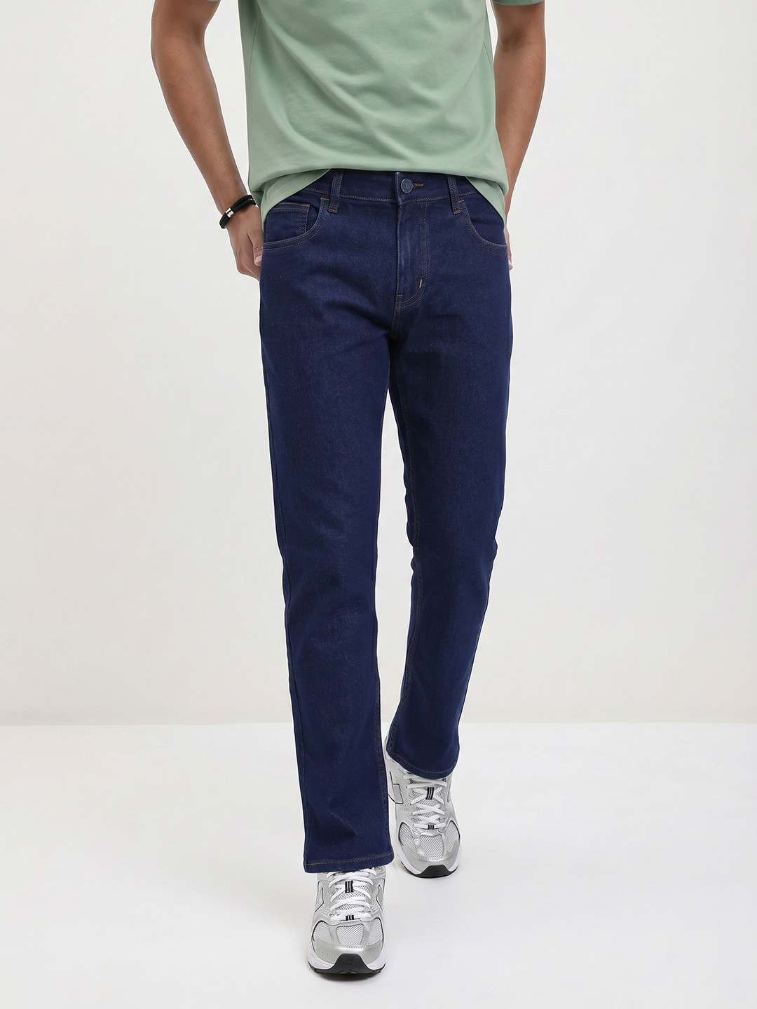 The Roadster Life Co. Men Straight Fit Stretchable Jeans