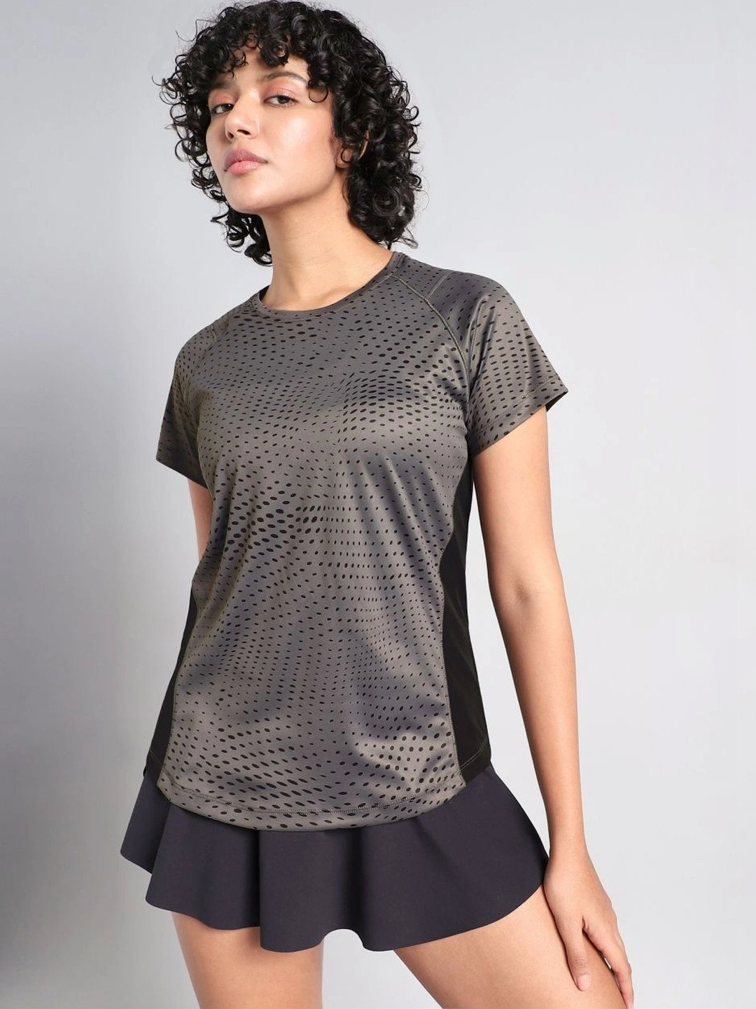 CULT Women's Grey Dynamic Move Training T-shirt
