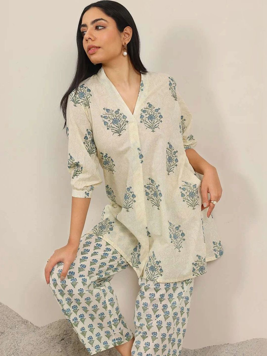 PURSHOTTAM WALA Women Floral Printed Indie Prints Kurta