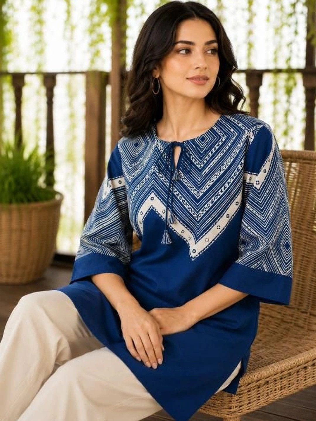 ROSHNI Geometric Printed Pure Cotton Kurti