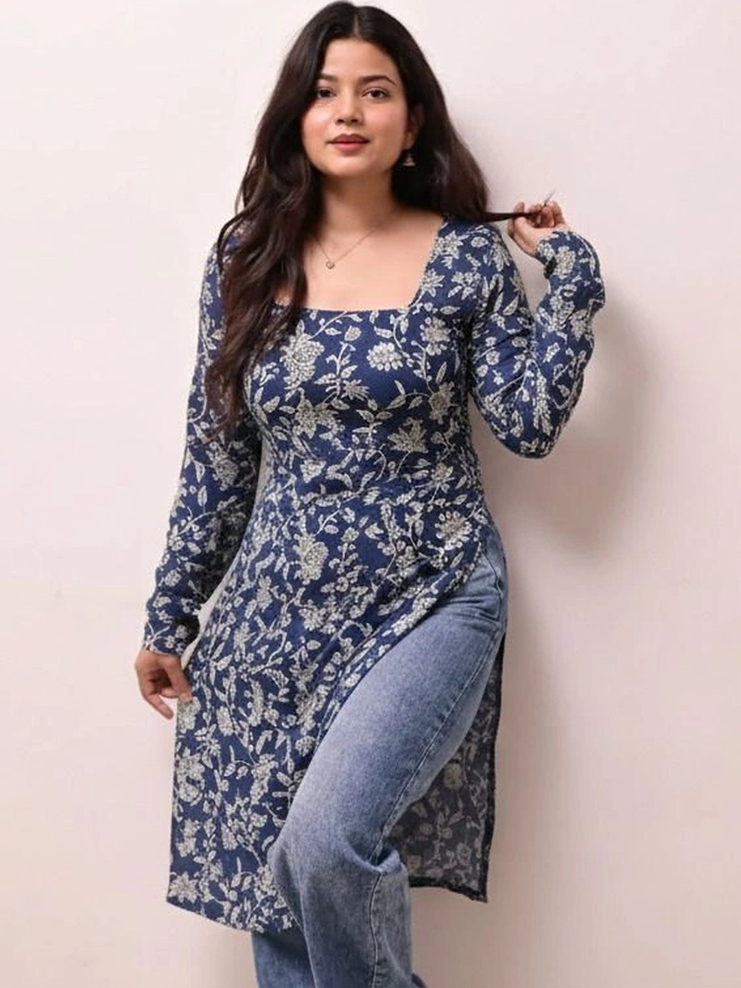 Shree Ramkrishna Fab Women Floral Printed Floral Kurta