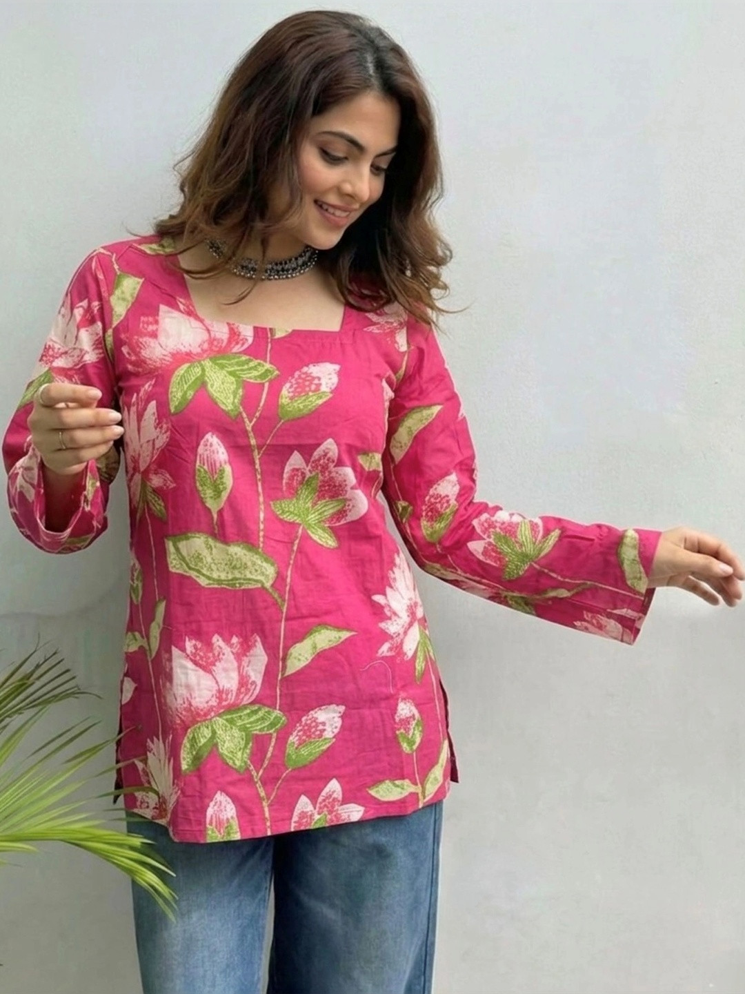 Zyla Women Floral Printed Floral Kurta