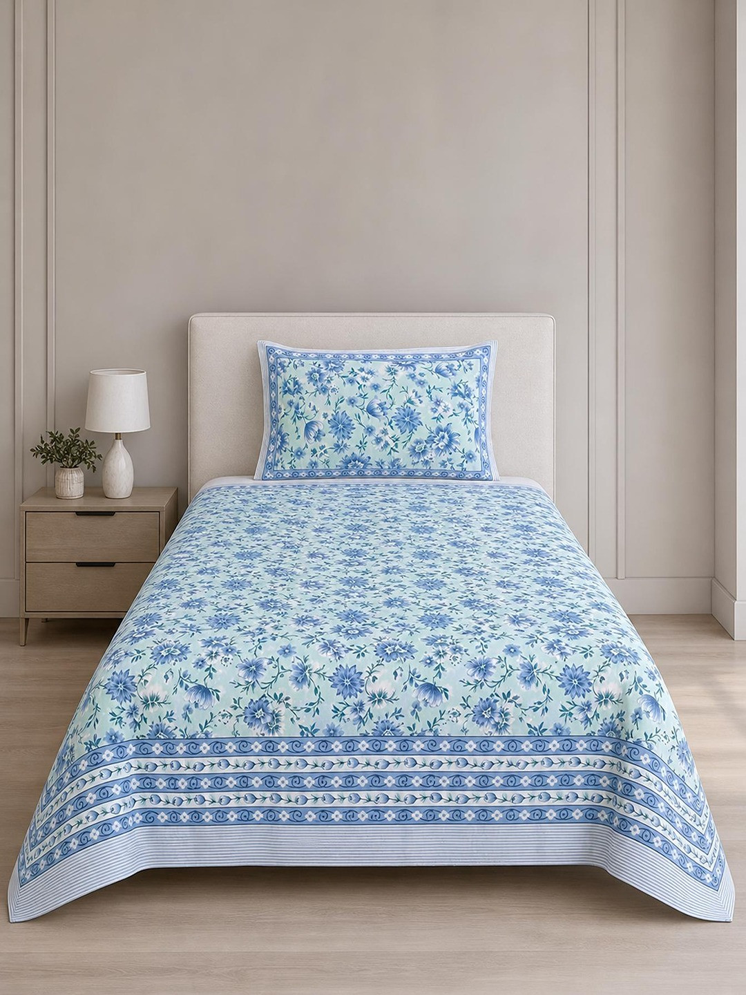 Bombay Spreads Blue & White Floral 144 TC King Bedsheet with 1 Pillow Covers