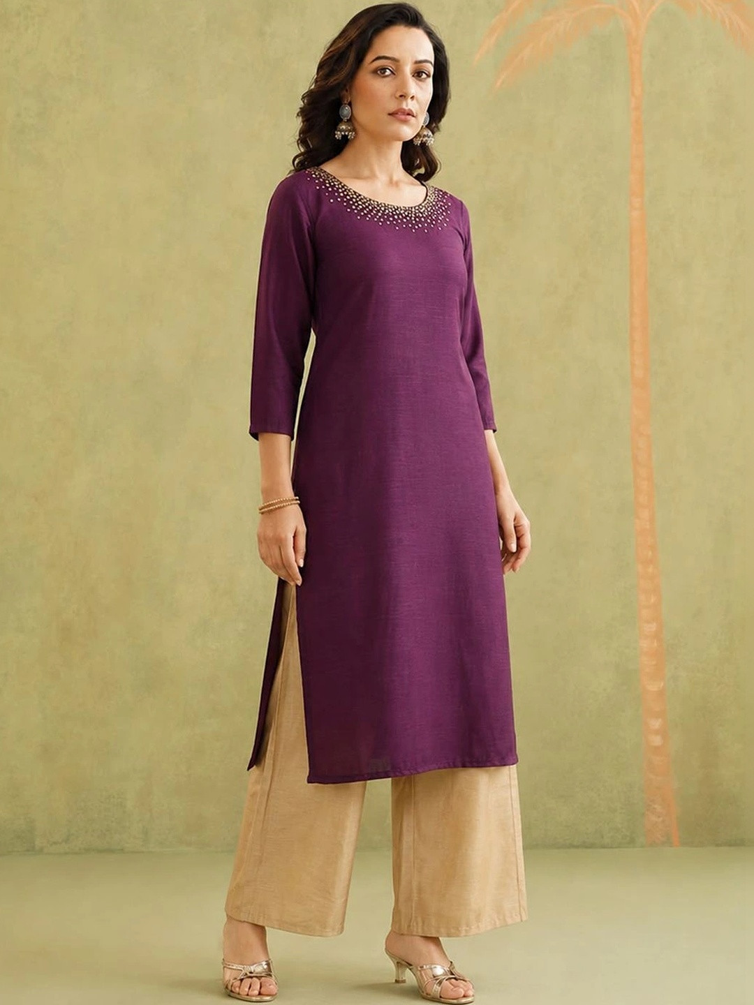 Varanga Women Solid Daily Straight Kurta