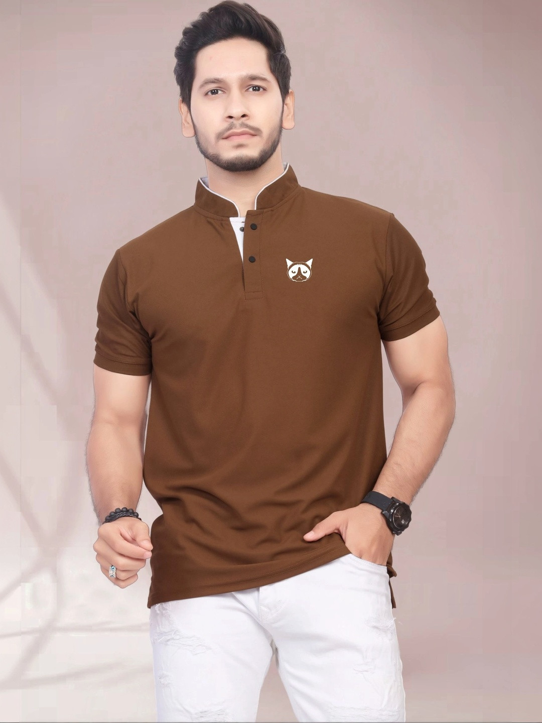 BAGHADBILLO Men Printed Mandarin Collar T-shirt