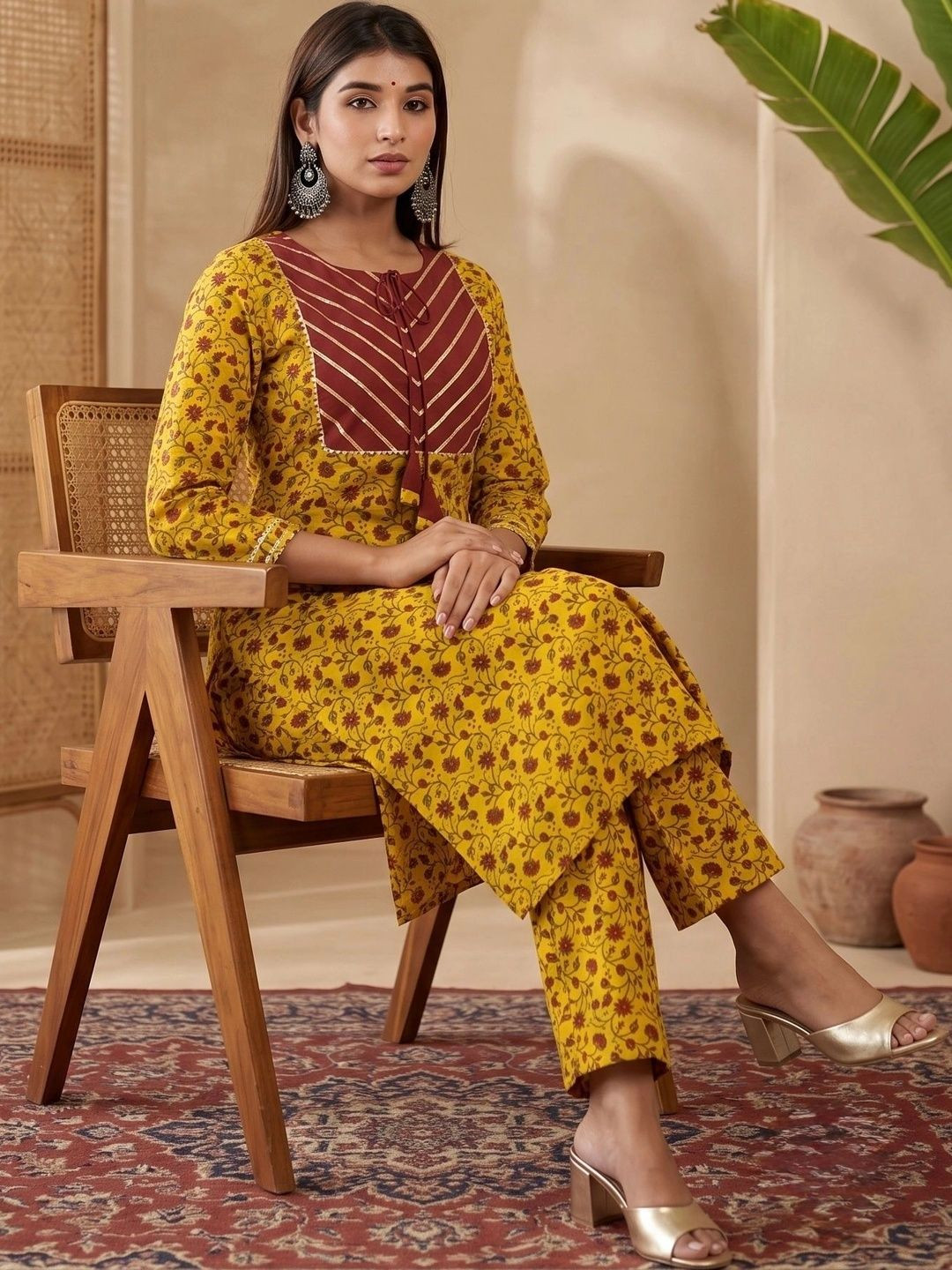 Sangria Women Floral Printed Regular Pure Cotton Kurta with Trousers