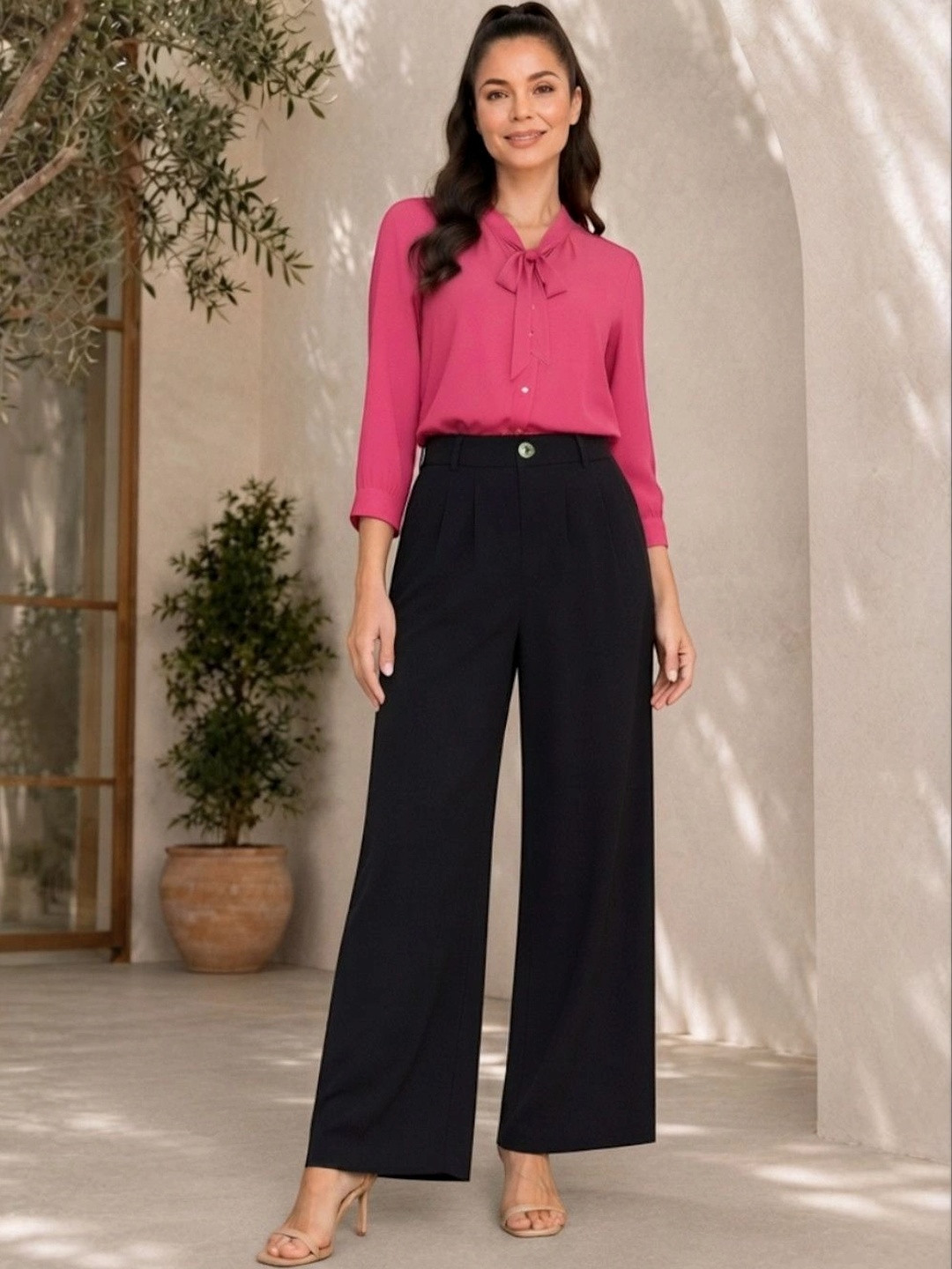 Oxolloxo Women Black Solid Pleated Parallel Trousers