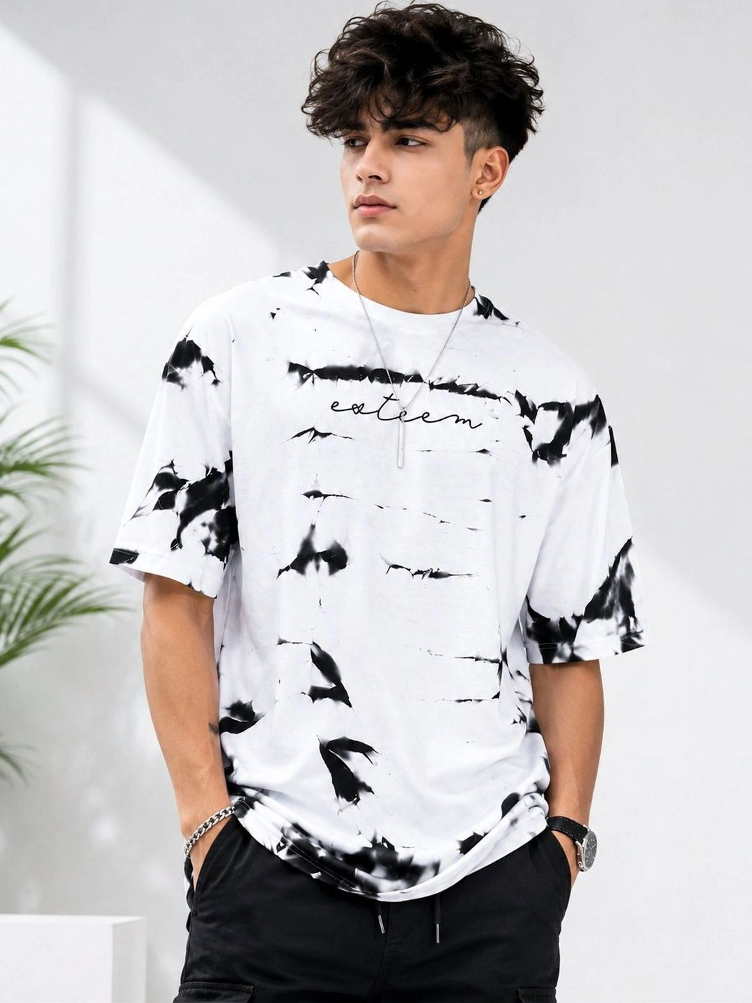 BOOM BAAM Men Tie and Dye Printed T-shirt