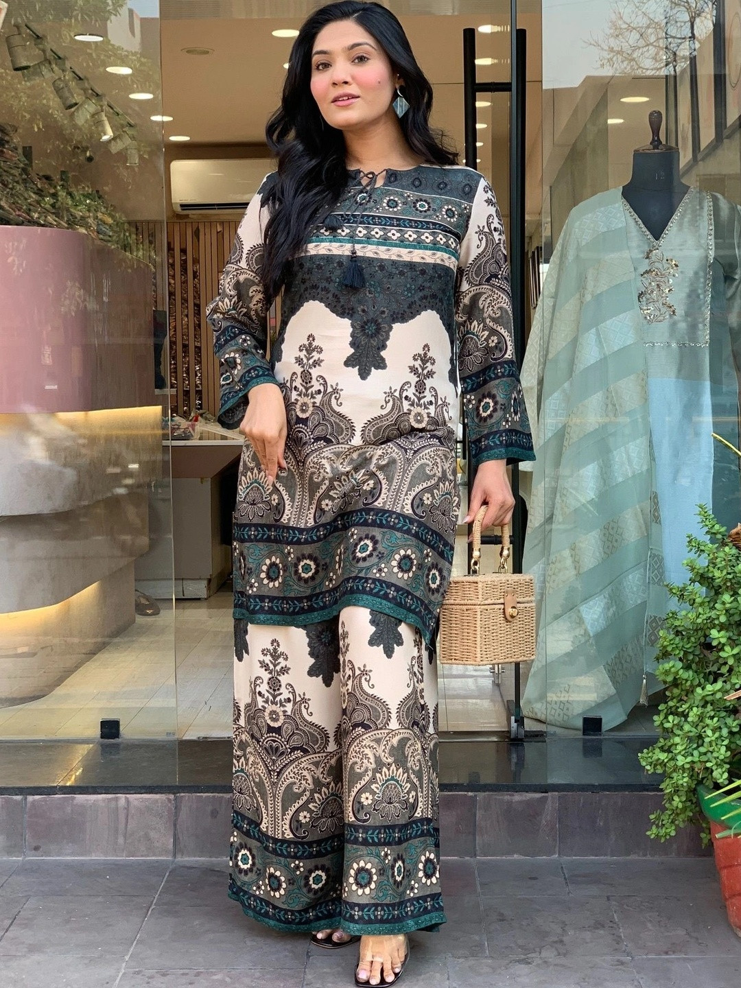 Latim Fashion Women Ethnic Motifs Printed Regular Kurta with Palazzos