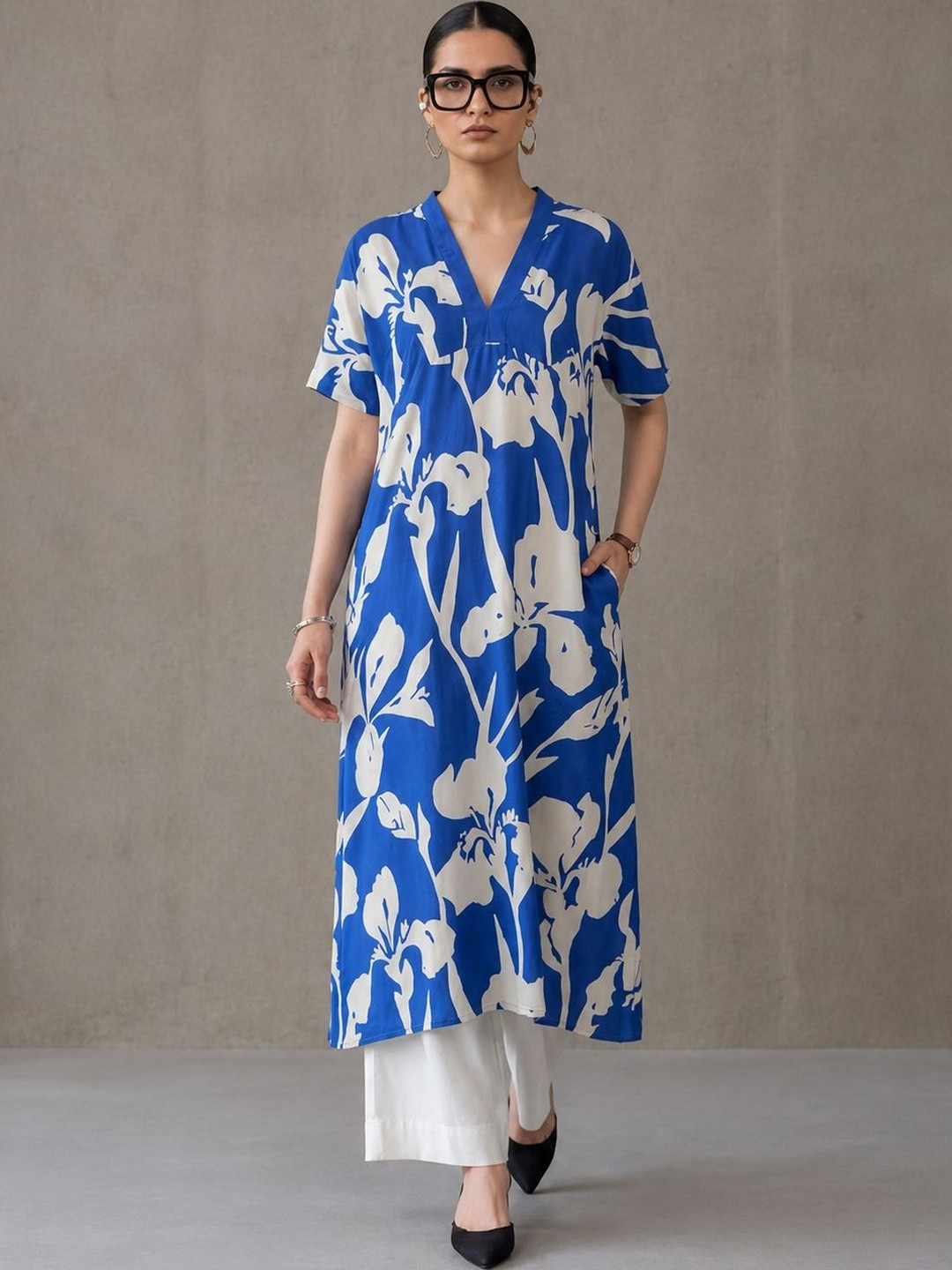 Navibhu Everyday Workwear Women Floral Printed A-Line Kurta