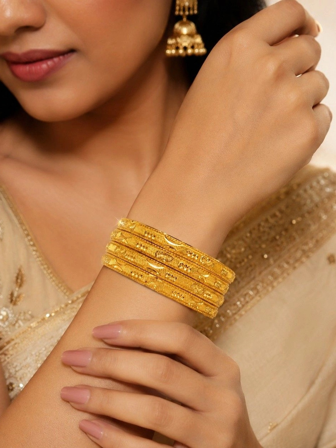 SHINEORA Set of 4 Gold-Plated Crystals Bangles